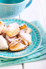 Cookies coated with icing sugar