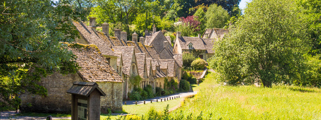 コッツウォルズ　アーリントンロウ