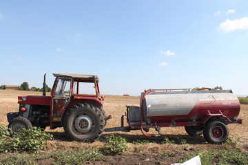Obraz premium irrigation tractor