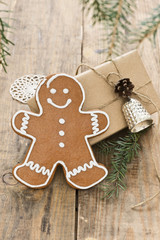 Weihnachtsgebäck mit Dekoration