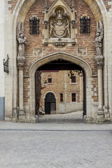 Fototapeta na wymiar Gate to Gruuthuse museum - Brugge, Belgium.