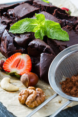 Brownie with nuts and mint