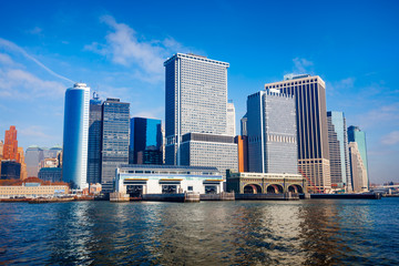 Obraz premium New York City skyline and waterfront viewed from East River