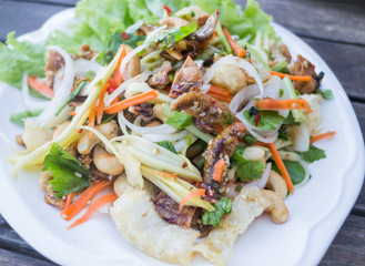 Spicy seafood and fish maw salad