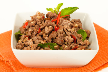 Spicy minced meat thai dish