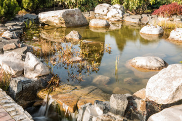 Вид на озеро в парке © ais60