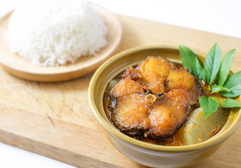 red curry with fried fish