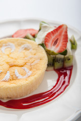 Angel Food Cake with Strawberry
