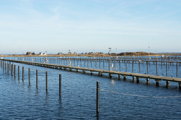 Fototapeta na wymiar Winterlich leere Marina in Heiligenhafen an der Ostsee, Deutschland