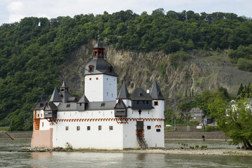 Fototapeta na wymiar Burg Pfalzgrafenstein bei Kaub am Rhein, Deutschland