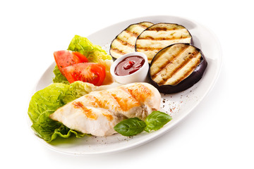Grilled chicken fillet and vegetables
