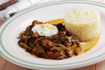Vegetable stew with bulgur