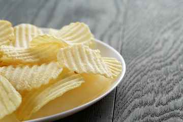 potato chips in white plate