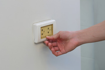 close the Waterproof electric plug by hand