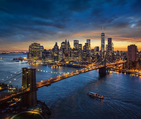 Brooklyn Bridge and Manhattan - obrazy, fototapety, plakaty