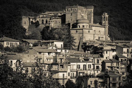 Foto in bianco e nero del borgo di Arsoli