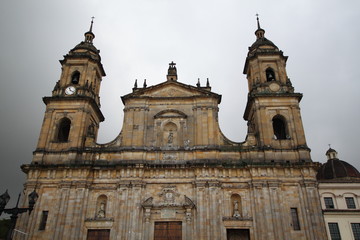 Fototapeta na wymiar Кафедральный собор на площади Боливара,г. Богота.