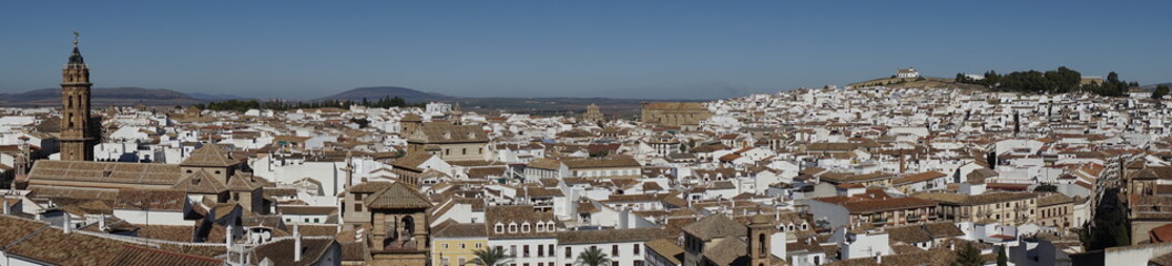 Panor&aacute;mica del municipio monumental de Antequera en la provincia de M&aacute;laga, Andaluc&iacute;a