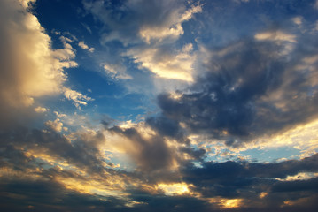 Fototapeta premium beautiful sunset with clouds.