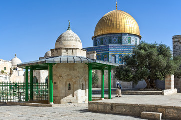 Obraz premium Israel, Jerusalem, the Top of the Rock mosque on the Temple Mount (Har Habait)
