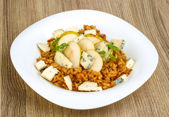 Risotto with pear and cheese