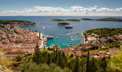 Town of Hvar yacht harbor - 95379345