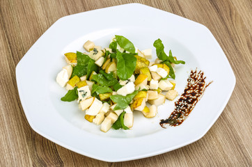 Pear and cheese salad
