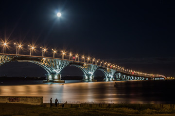 Naklejka na ściany i meble Мост через реку Волга