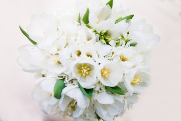 Fototapeta na wymiar White wedding bouquet