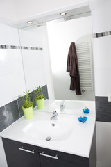 Bathroom modern and bright