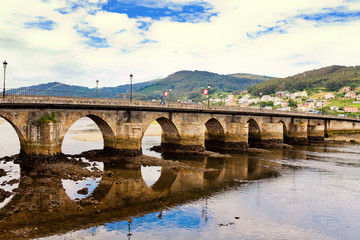 Fototapeta na wymiar ancient bridge in Viveiro, Galicia, Spain