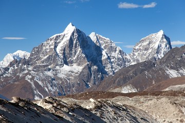 Tabuche peak, Cholatse and Arakam Tse