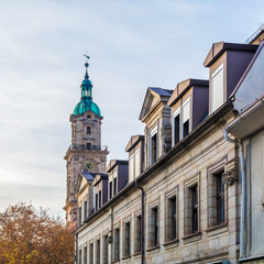 Fototapeta na wymiar Erlangen, Blick auf den Turm der Neustädter Kirche