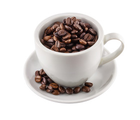 Fototapeta premium cup with coffee beans isolated on white background