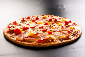 Pizza with ham