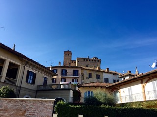 Obraz premium Il castello di Serralunga d'Alba, Langhe - Piemonte