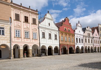 Fototapeta na wymiar The historic renaissance houses on the square in Telč, Czech Republic