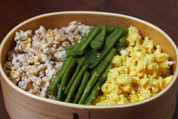 そぼろ弁当