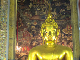 Obraz premium Main golden Buddha statue in Wat Suthat, Bangkok, Thailand