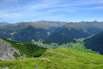 Fototapeta na wymiar Beautiful alpine landscape with views of the Davos. Canton Graubunden, Switzerland