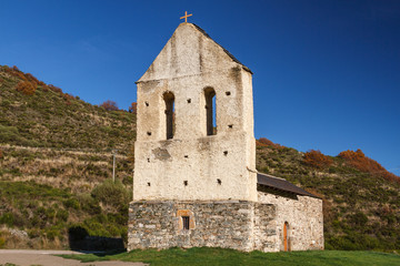 Fototapeta na wymiar Ermita de Santa Ana. Marzán, Valle Gordo, Omaña, León. 