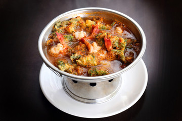 Spicy and Sour soup with shrimp and acacia omelet - kang som chaom kung