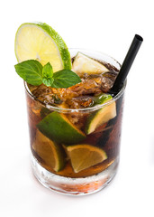 Cuba Libre Longdrink (isolated on white)