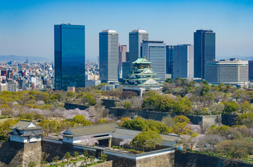 Obraz premium Wiosenny zamek w Osace i OBP