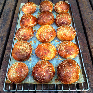 Bread rolls on wire rack