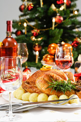 Weihnachtsbraten, Gebratenen Pute mit Kartoffelklössen, Majoran