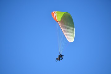 Paragliding to the west