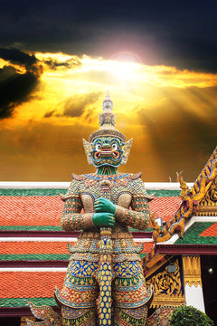 giant in grand palace bangkok thailand