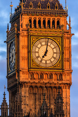 Fototapeta na wymiar The Big Ben, the House of Parliament and the Westminster Bridge 