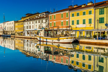 Fototapeta na wymiar houses on Italian Canal Port